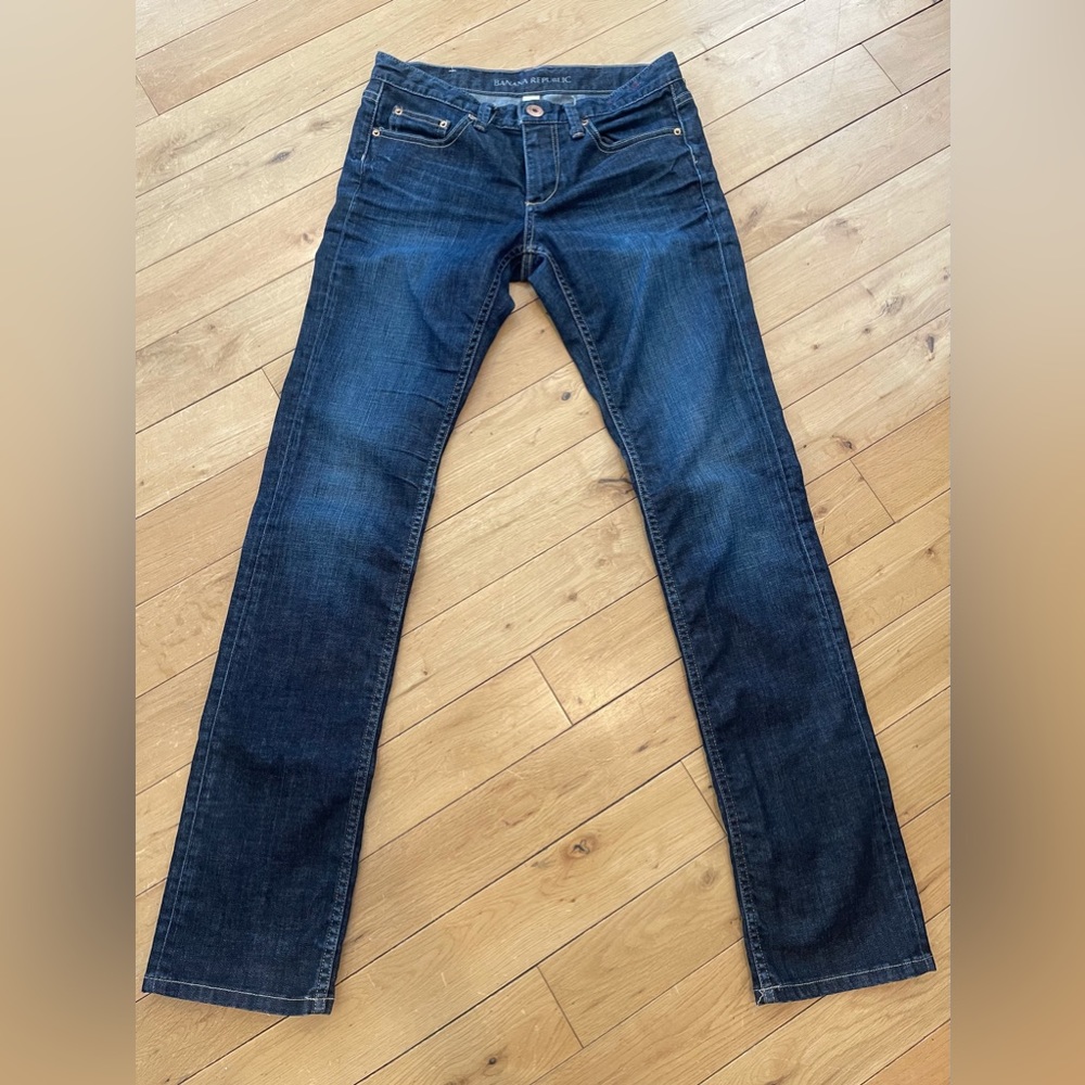 LIKE NEW BANANA REPUBLIC STRAIGHT LEG DENIM!!!
